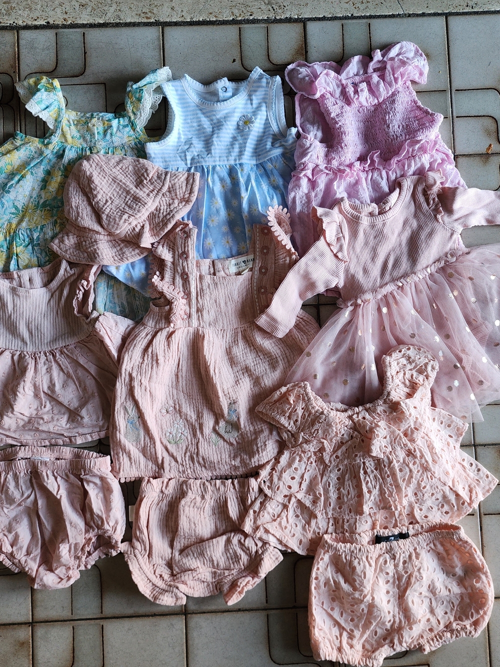 BabyGirl 11 Pieces Bundle Dresses & Bloomers Set- Outfits LOT